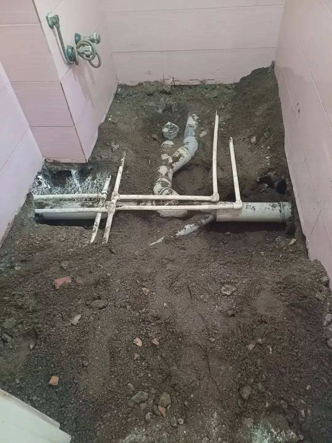 تخریب و بازسازی صفرتاصد کاشی بنایی تیغه نم|خدمات پیشه و مهارت|اندیشه, شهرک مریم|دیوار