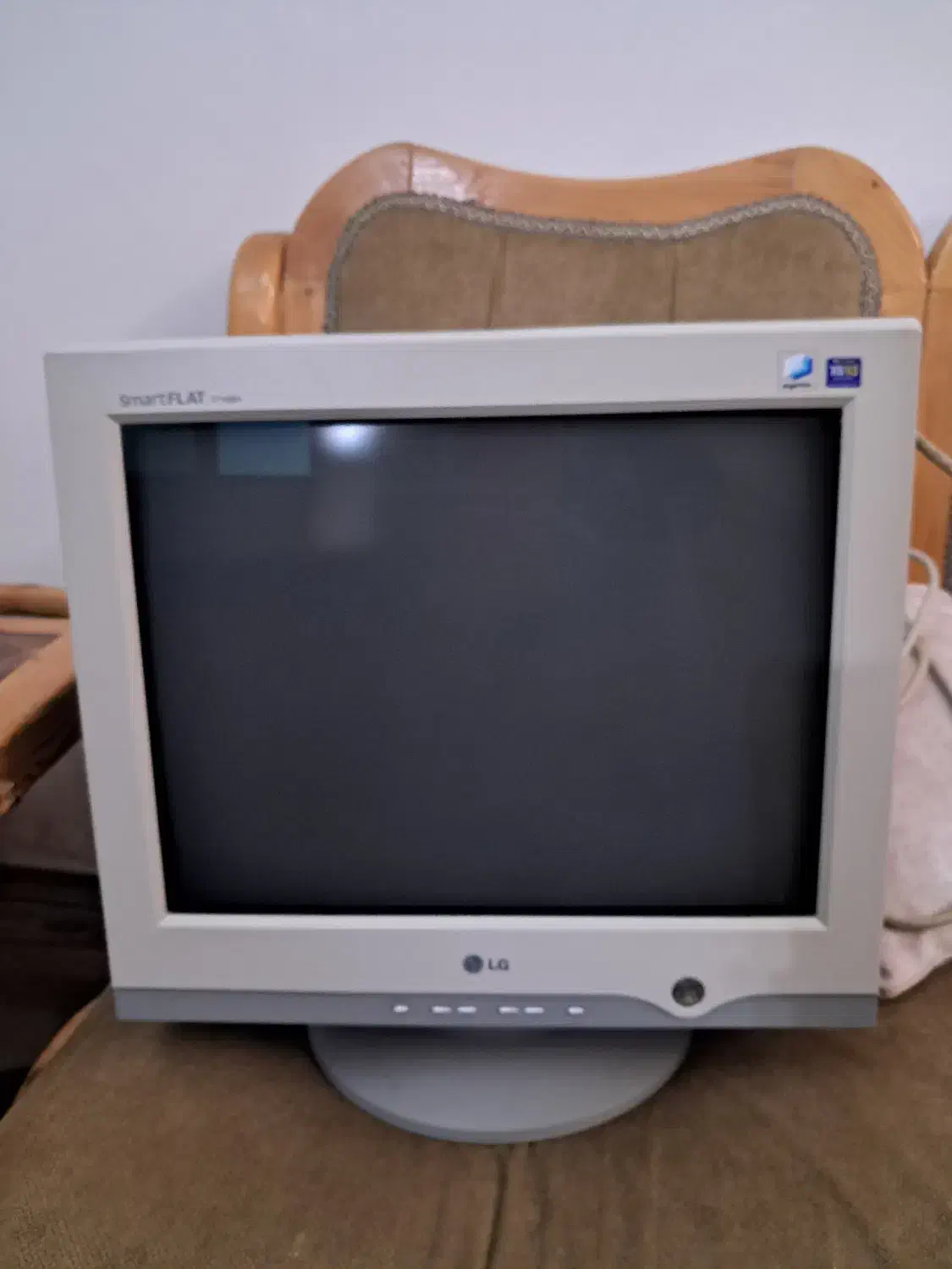 مونیتور ال جی|قطعات و لوازم جانبی رایانه|رشت, معلم|دیوار