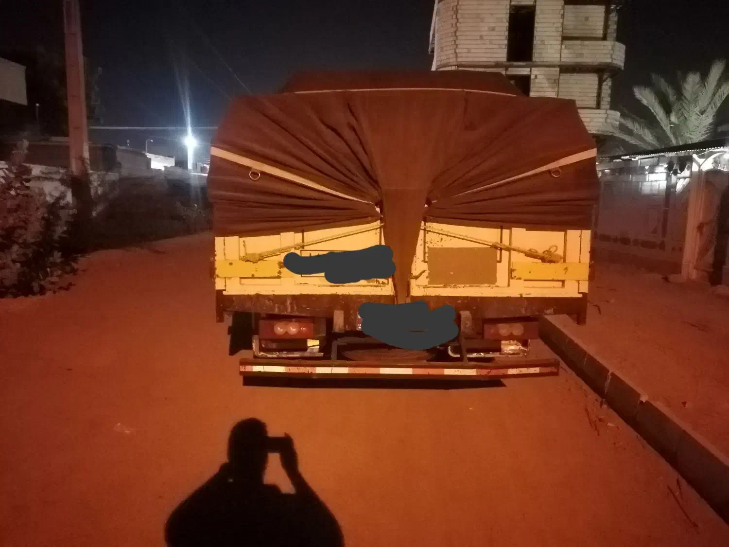 چادر کامیونت. کامیون. الوند فورس و غیره.|قطعات یدکی و لوازم جانبی|شیراز, پودنک|دیوار