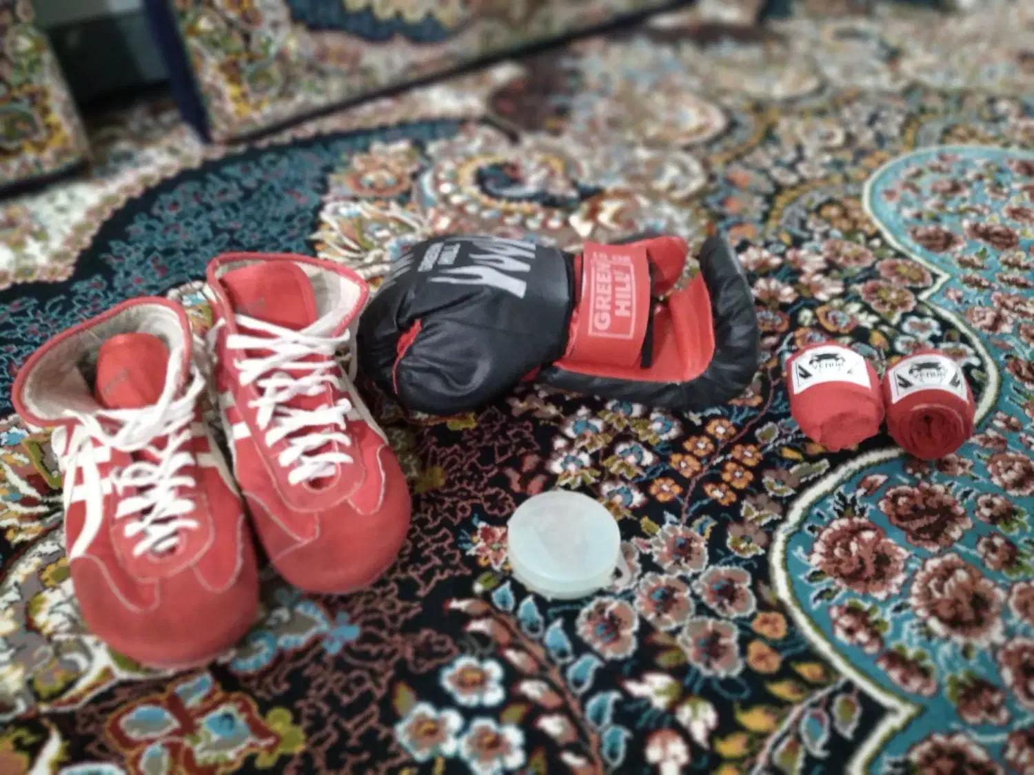 یک دست وسایل کامل بوکس|تجهیزات ورزشی|کنگاور, |دیوار