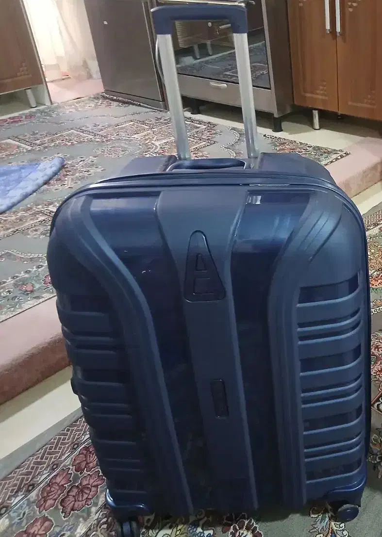 چمدان سایز بزرگ|کیف، کفش، کمربند|ساوه, |دیوار