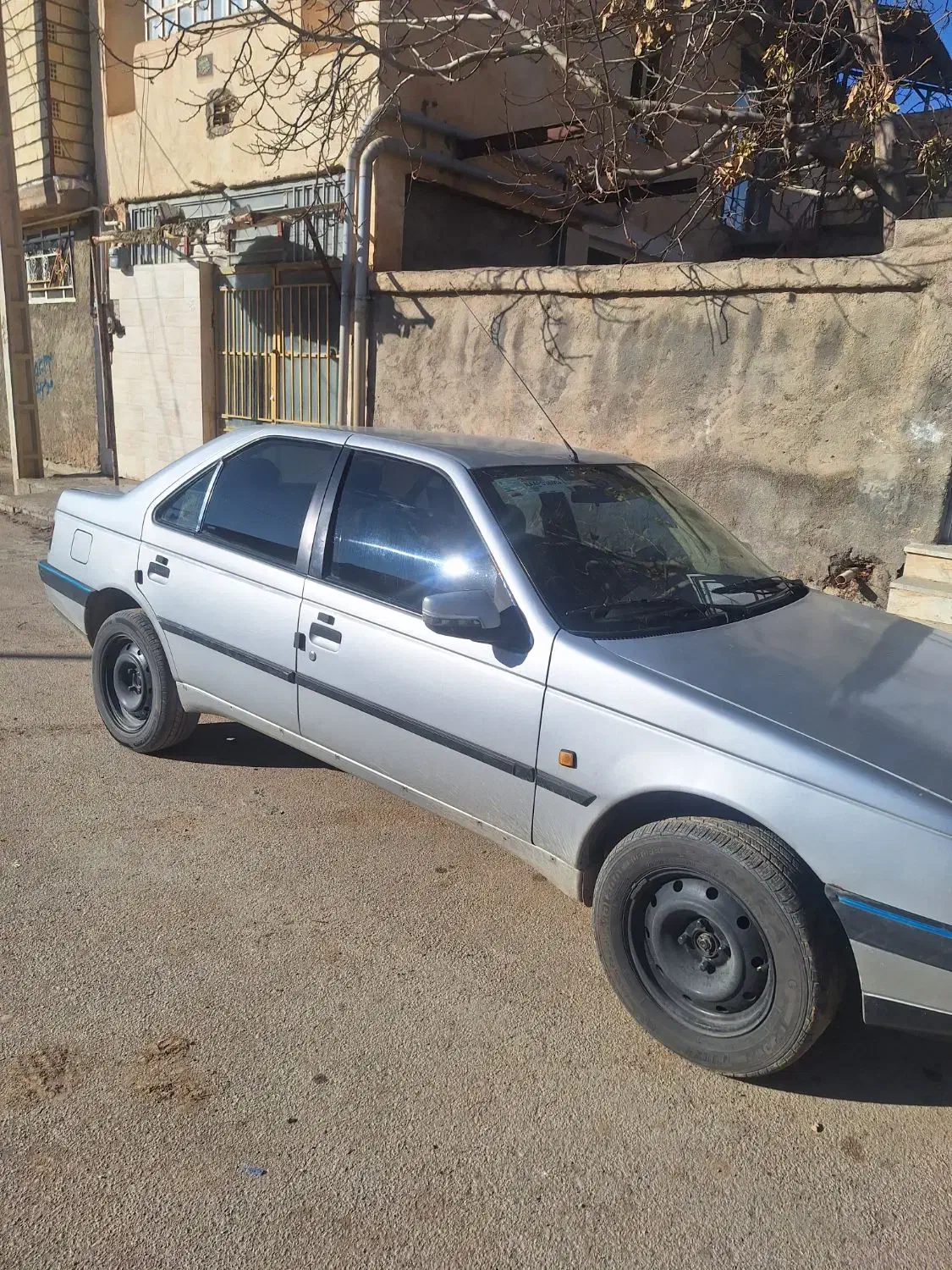 پژو ۴۰۵|خودرو سواری و وانت|فارسان, |دیوار