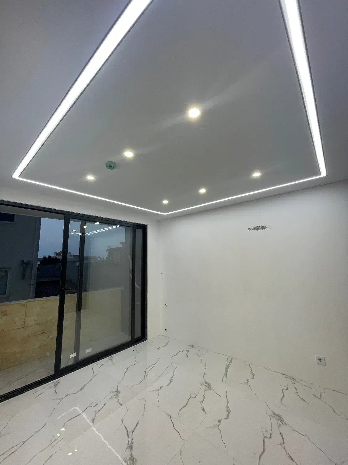 فروش واحد نوساز شیک ۱۰۵ متری رادیو دریا چالوس|فروش آپارتمان|چالوس, |دیوار