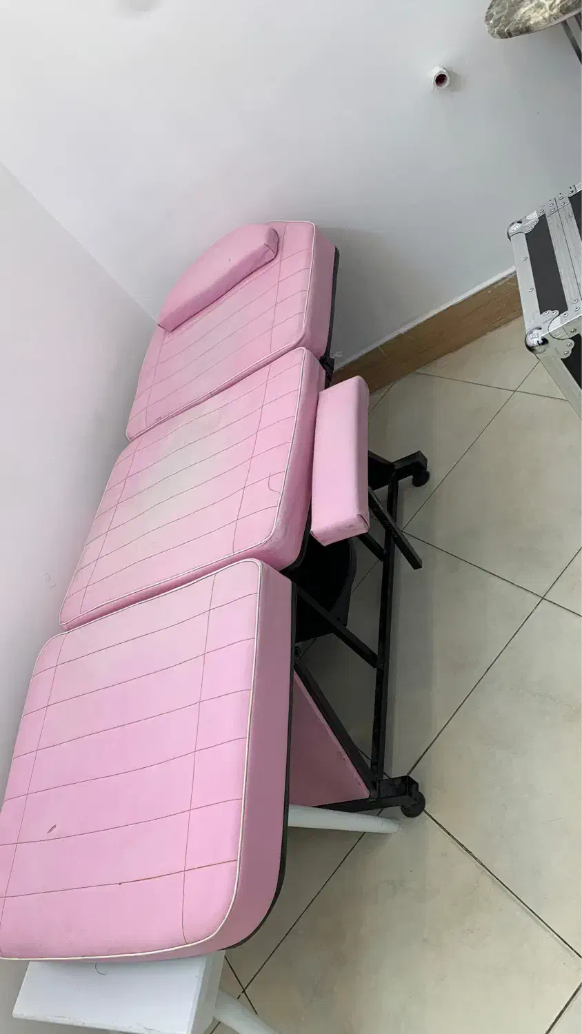 تخت سه تیکه|آرایشگاه و سالن‌های زیبایی|شهریار, شهریار|دیوار