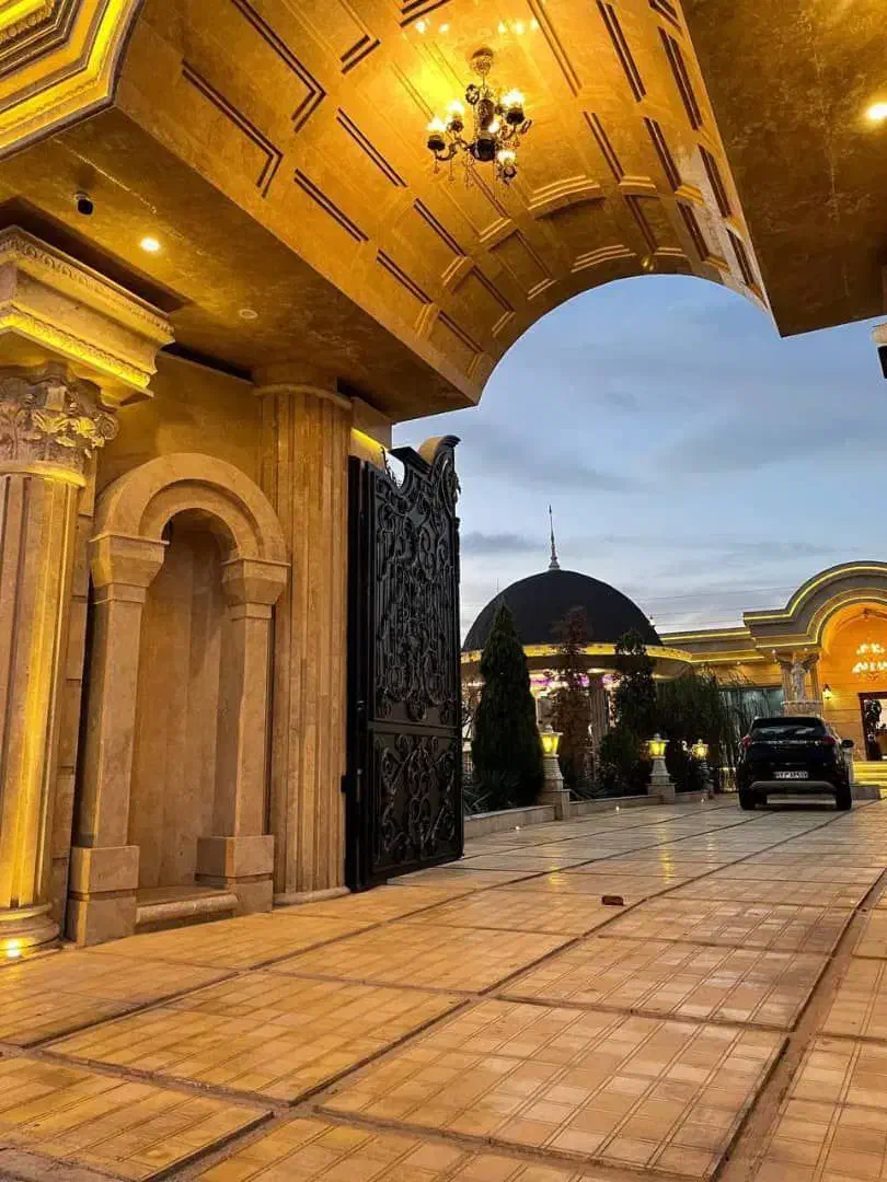 عمارت کاخ ویلا درجه یک و خاص پسند|اجارهٔ کوتاه‌مدت ویلا و باغ|گنبد کاووس, |دیوار