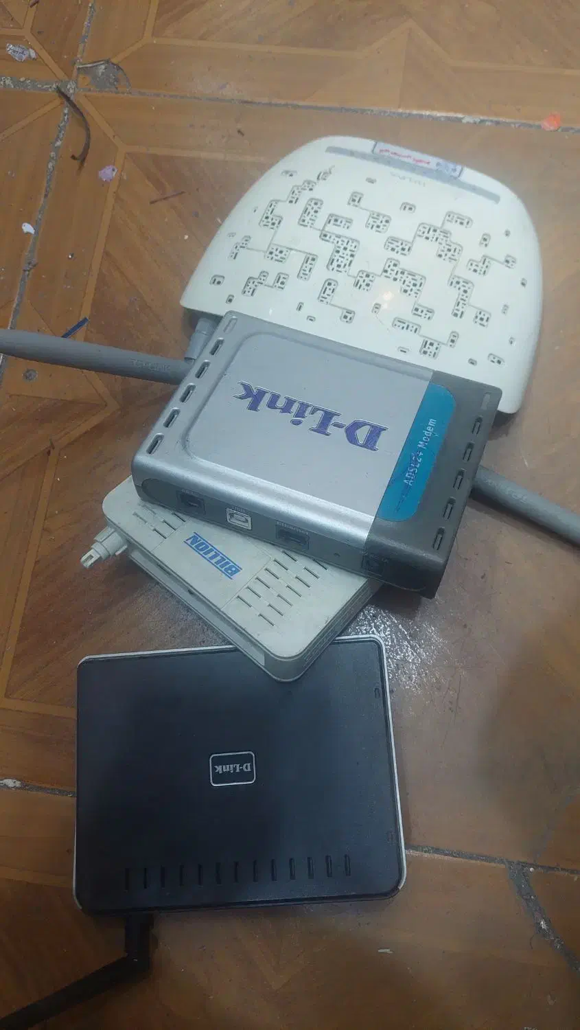 ۴ عدد دستگاه وای فای|مودم و تجهیزات شبکه|دوگنبدان, |دیوار