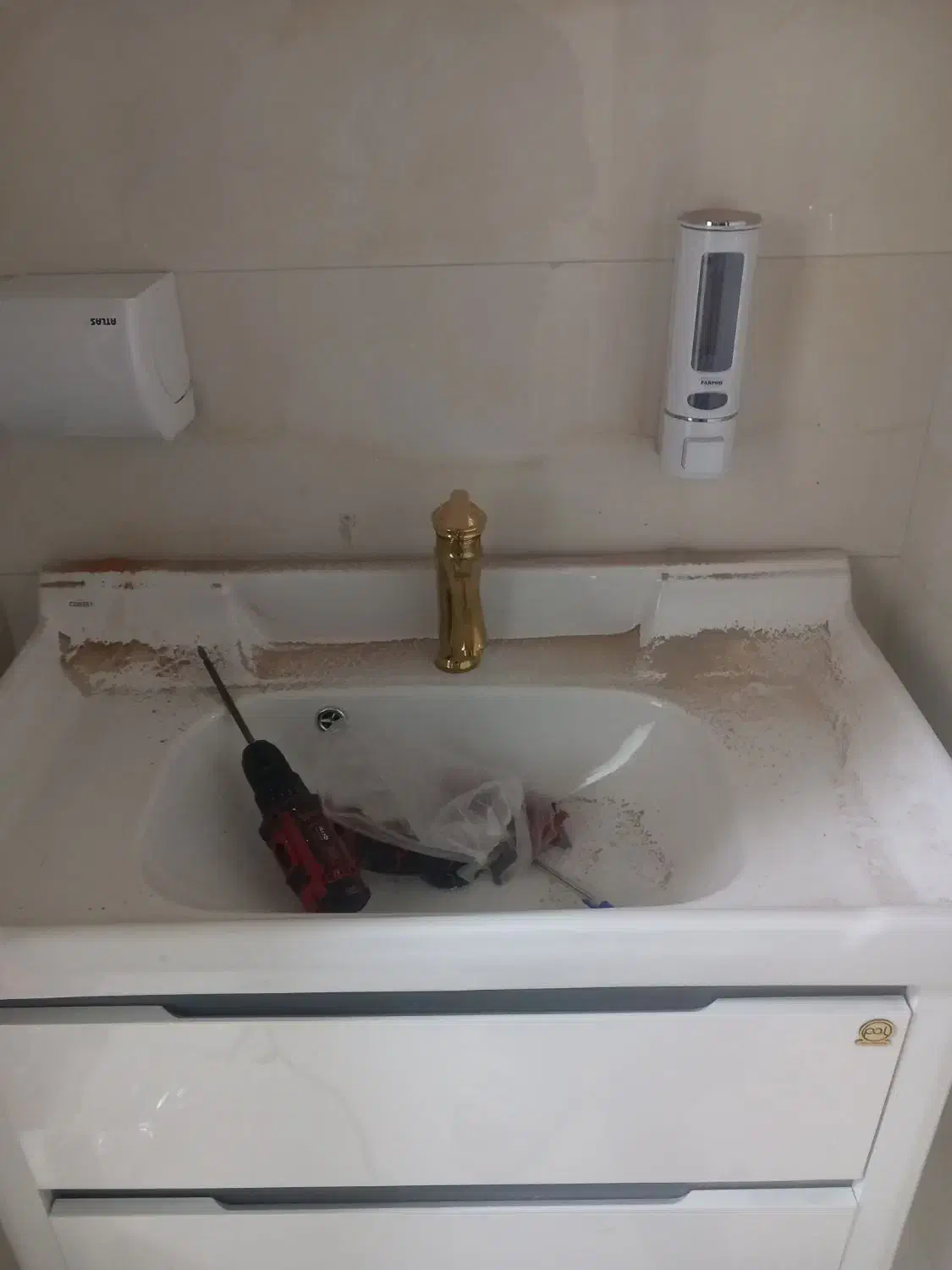 لوله کشی آب|خدمات پیشه و مهارت|میاندوآب, |دیوار