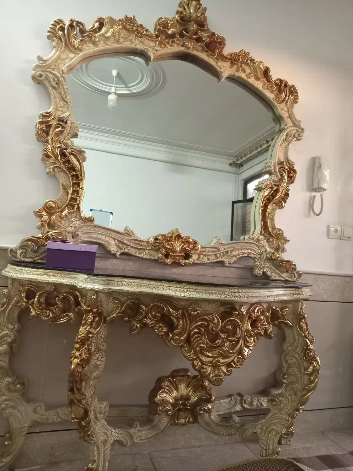 آینه کنسول در حد نو|بوفه، ویترین، کنسول|کرمانشاه, |دیوار