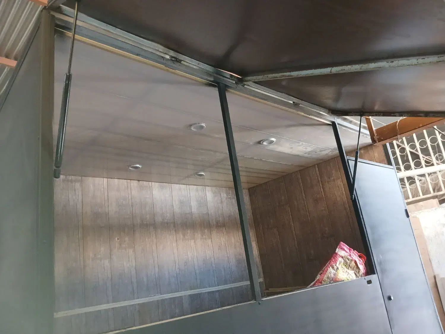 کانکس کمپر چرخ دار|مصالح و تجهیزات ساختمان|شیراز, سلطان آباد|دیوار