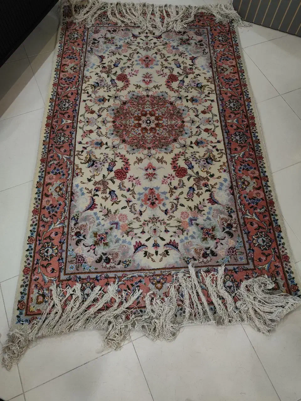 ۲ عدد قالیچه ی دستباف کاشمر و یک عدد فرش ترکمن|فرش|مشهد, فردوسی|دیوار