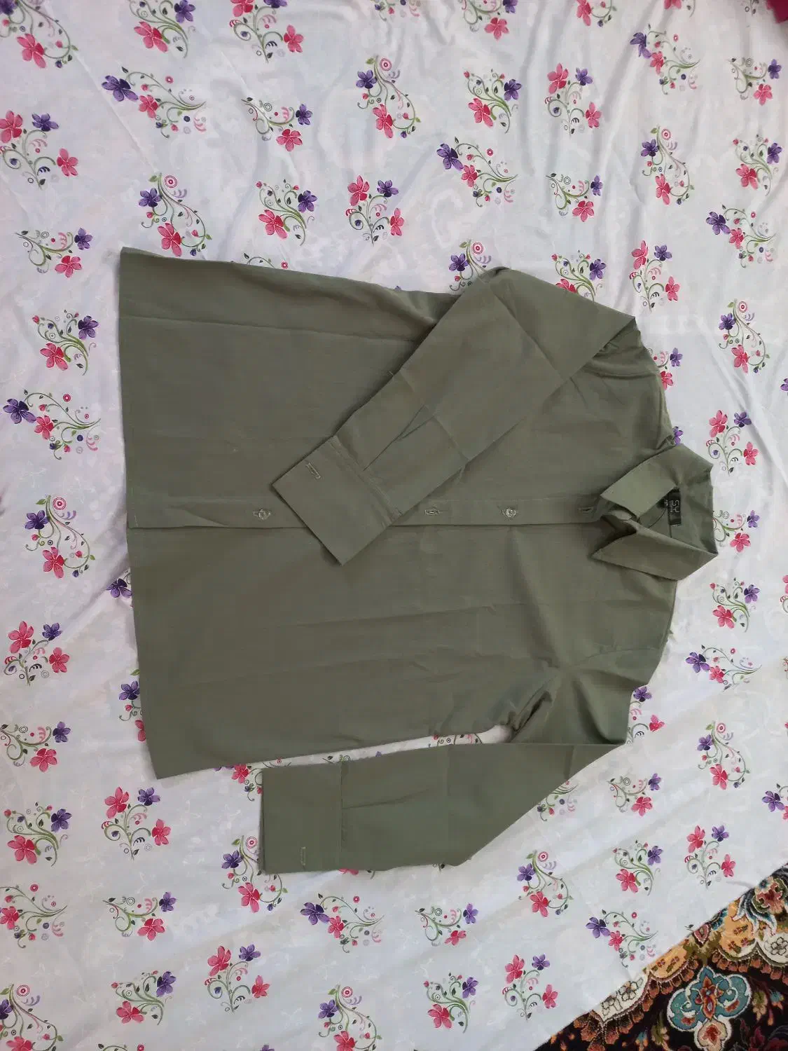 فروش لباس|لباس|لنجان, |دیوار