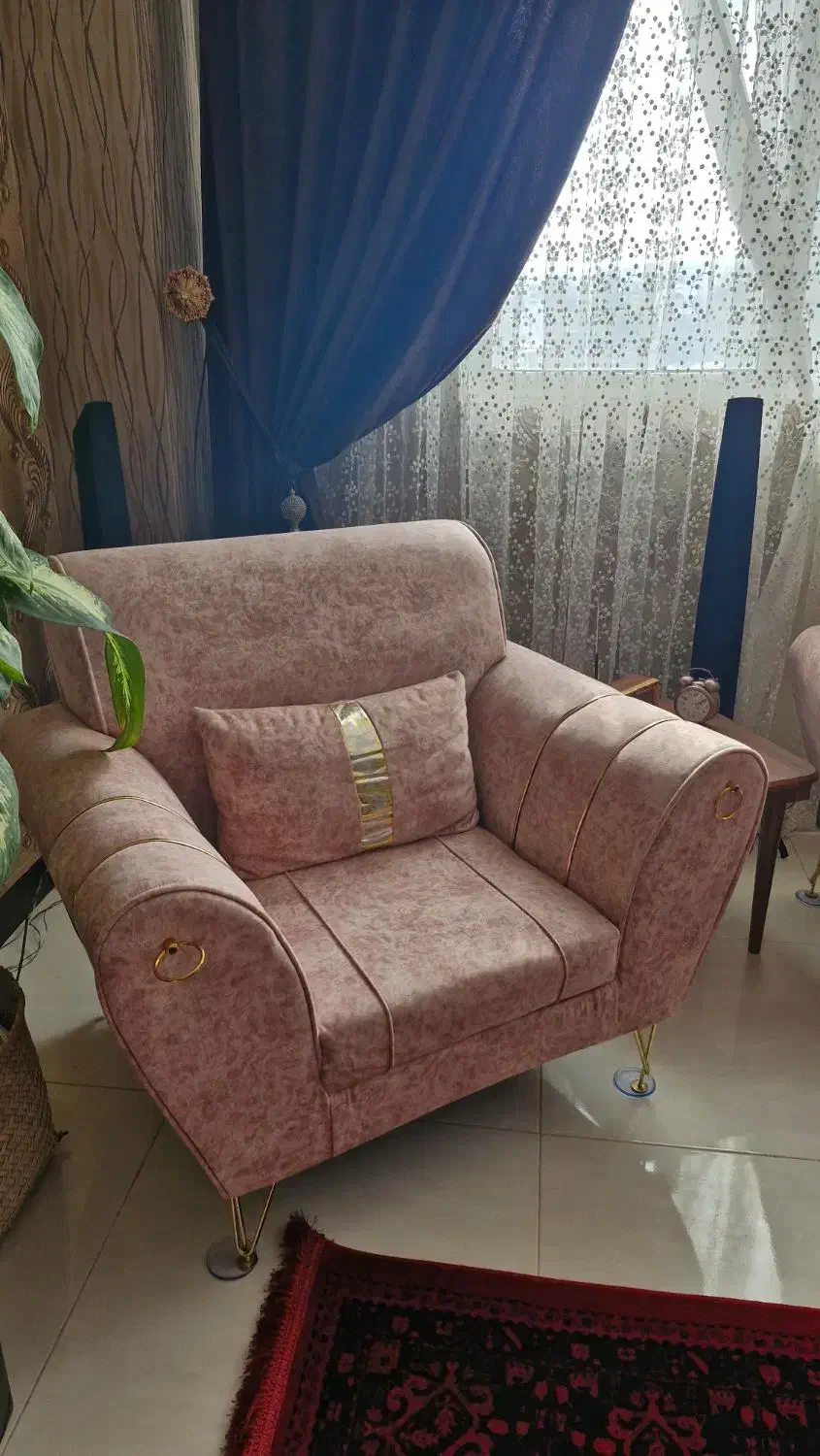 مبل ۷نفره با عسلی ۴تیکه کامل|مبلمان خانگی و میز عسلی|کرمانشاه, |دیوار