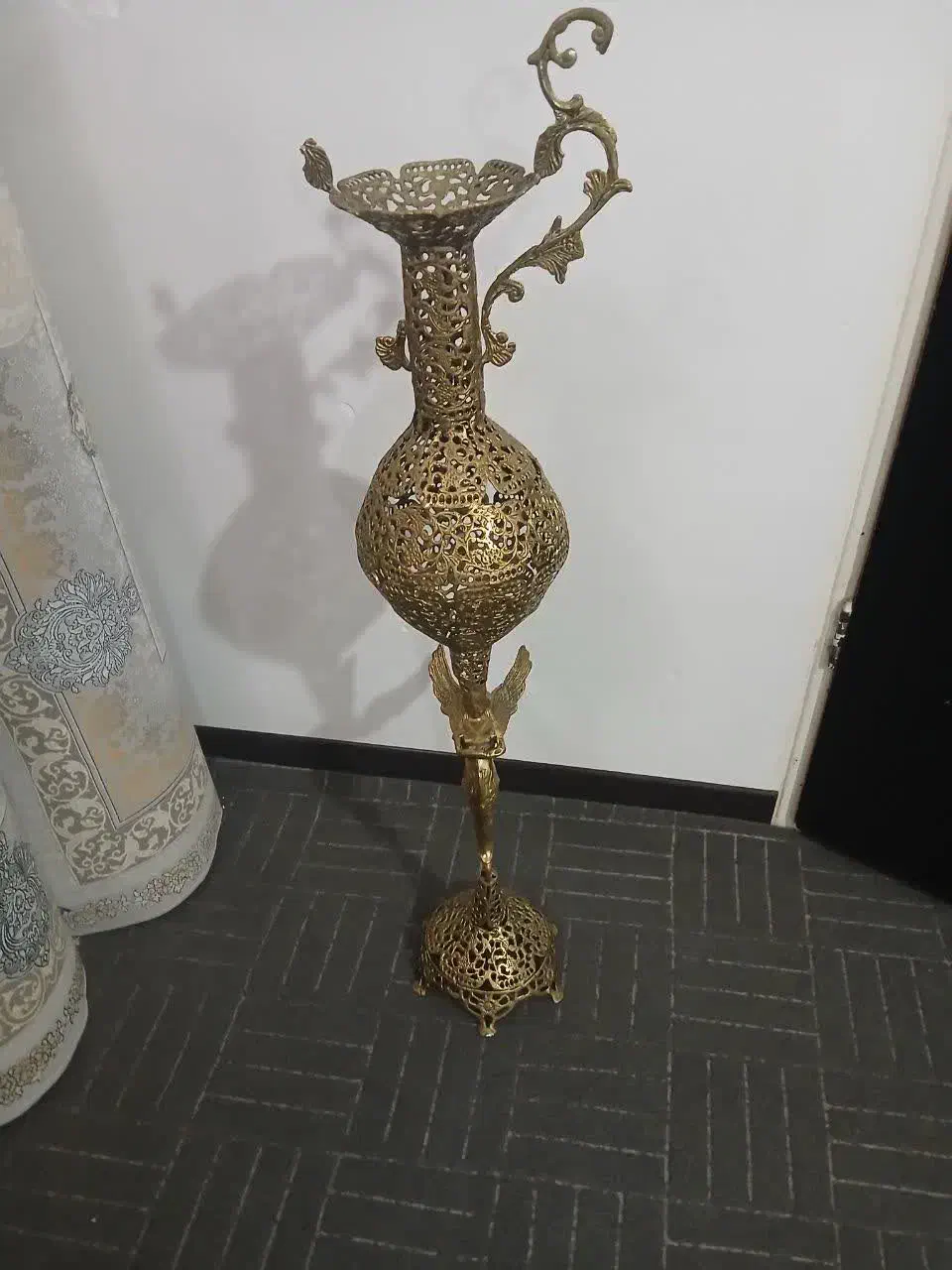 گلدان برنز|مجسمه، تندیس، ماکت|قم, حکمت شمالی|دیوار