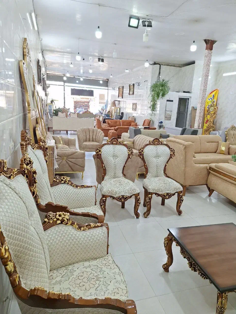 اجاره مغازه ۱۸۰متری بر خیابان راه اردکلو|اجارهٔ مغازه و غرفه|مرند, |دیوار