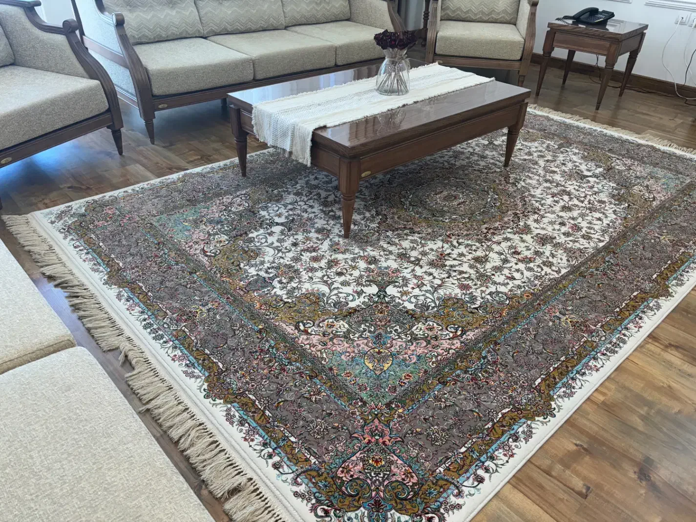۳عدد فرش|فرش|مهاباد (آذربایجان غربی), |دیوار