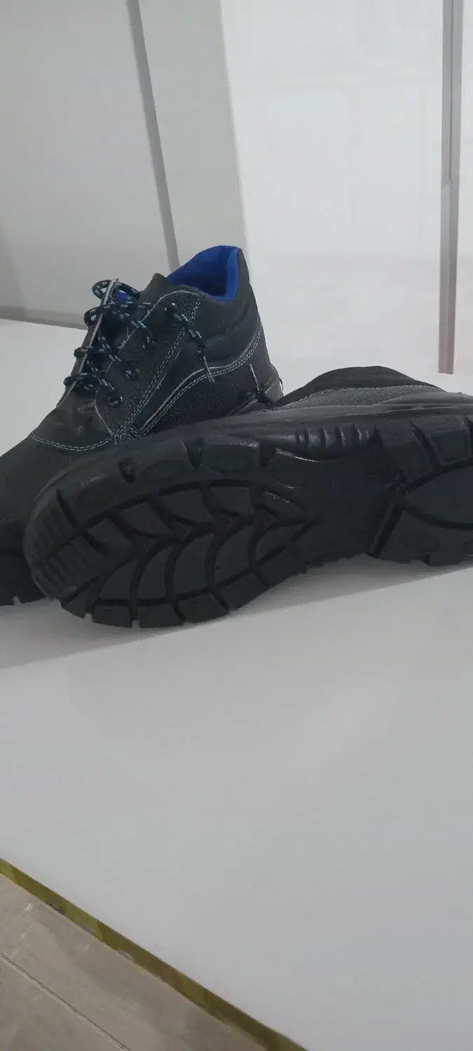 کفش ایمنی و لباس کار|کیف، کفش، کمربند|لردگان, |دیوار