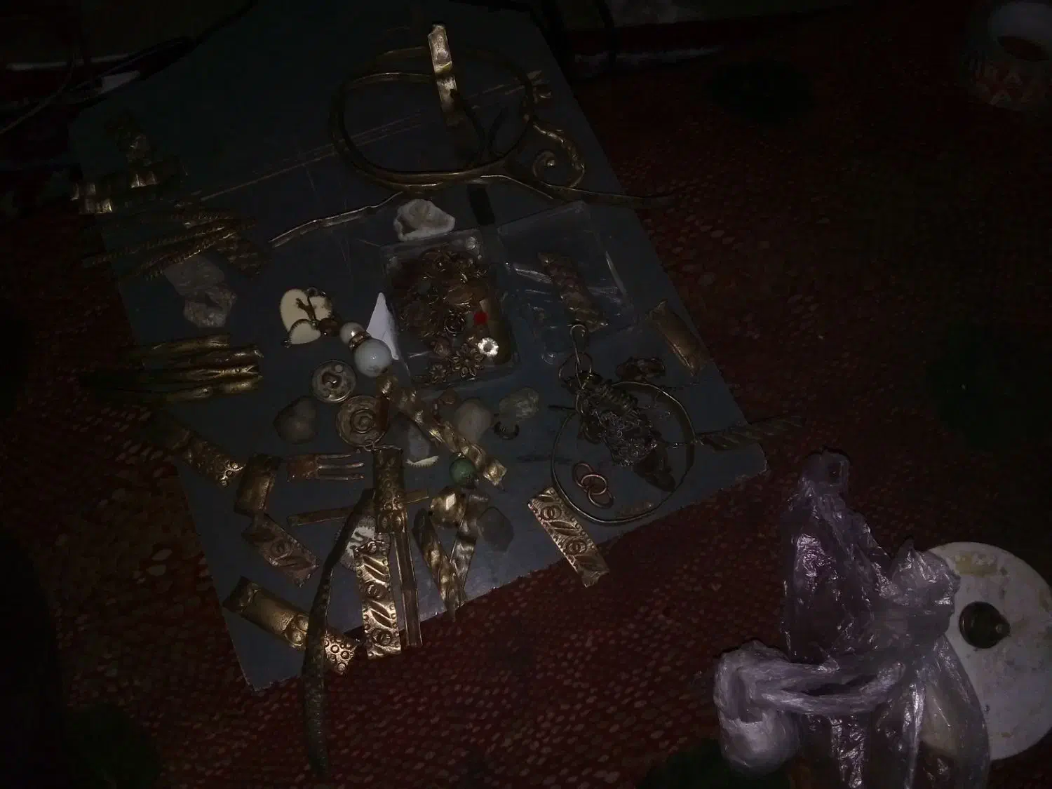 طلا.حرارت.دیده.|جواهرات|درح, |دیوار