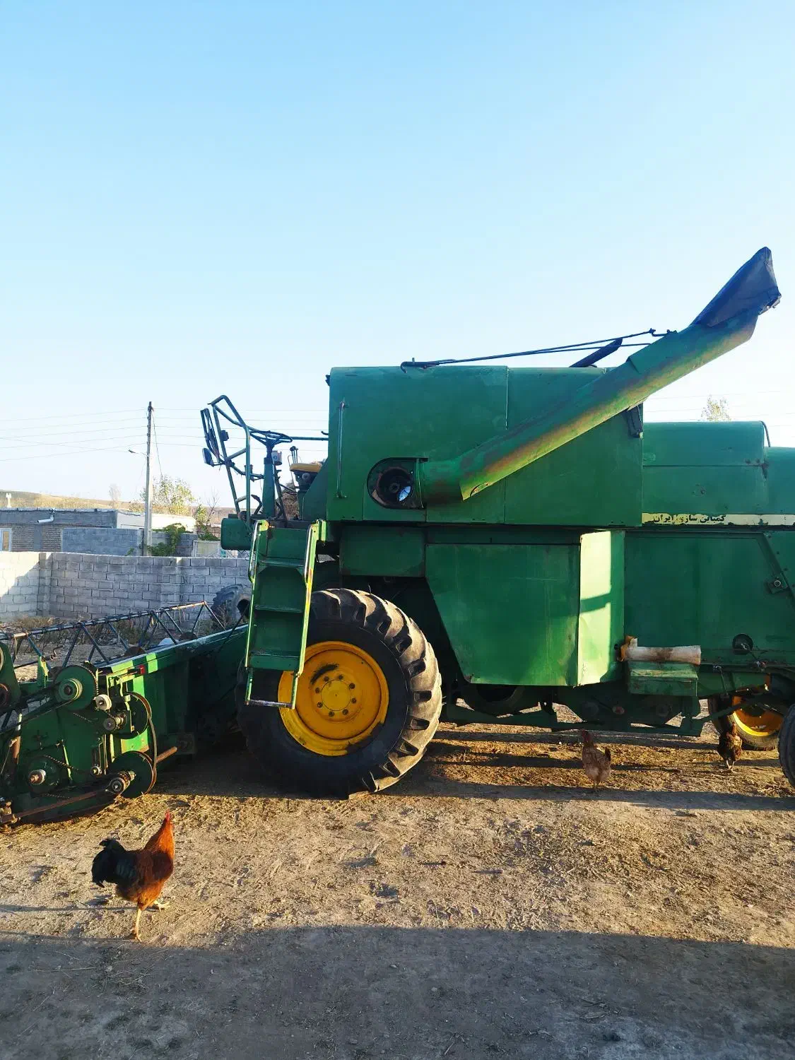 کمباین جاندر پرکنز موتور مدل 83|ماشینآلات صنعتی|ارشق, |دیوار