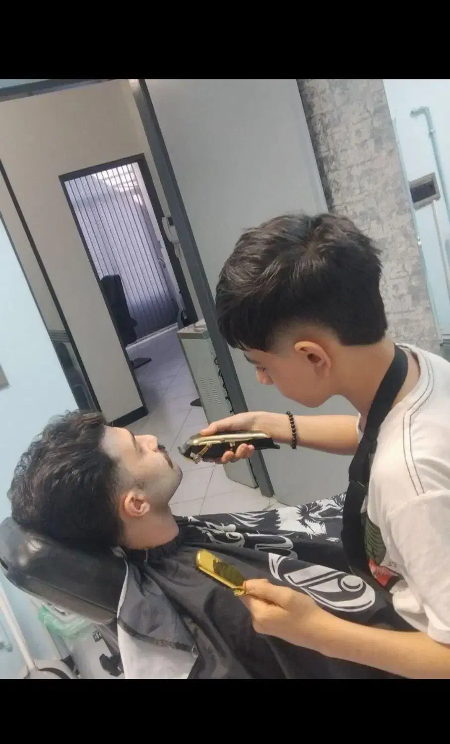 خدمات مو آرایشگری مردانه آموزشگاه فنی حرفه ای|خدمات آرایشگری و زیبایی|تهران, نارمک|دیوار