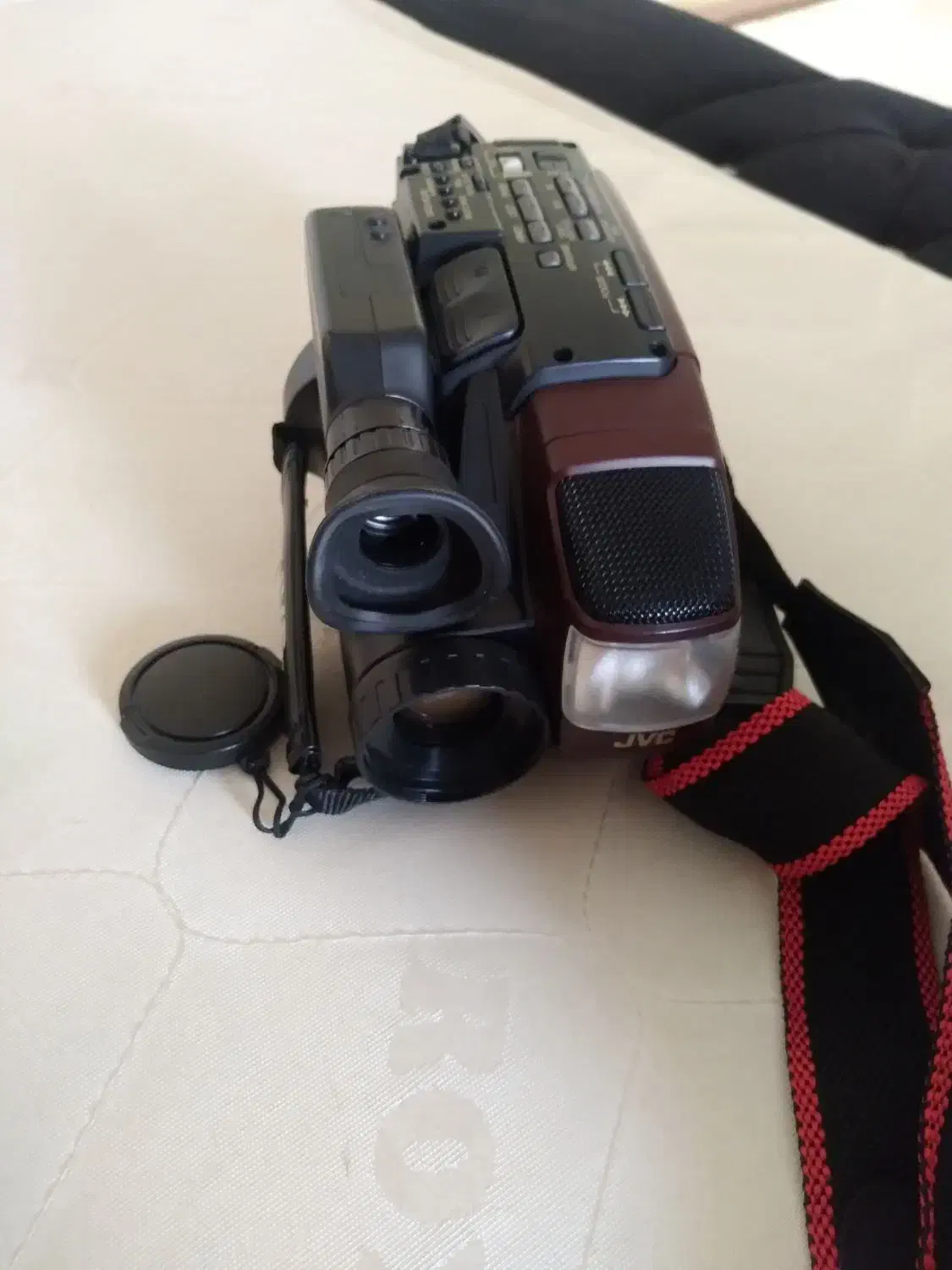 دوربین   فیلم برداری جی وی سی اصل ژاپن|دوربین عکاسی و فیلم‌برداری|کرج, فاز ۳ مهرشهر|دیوار