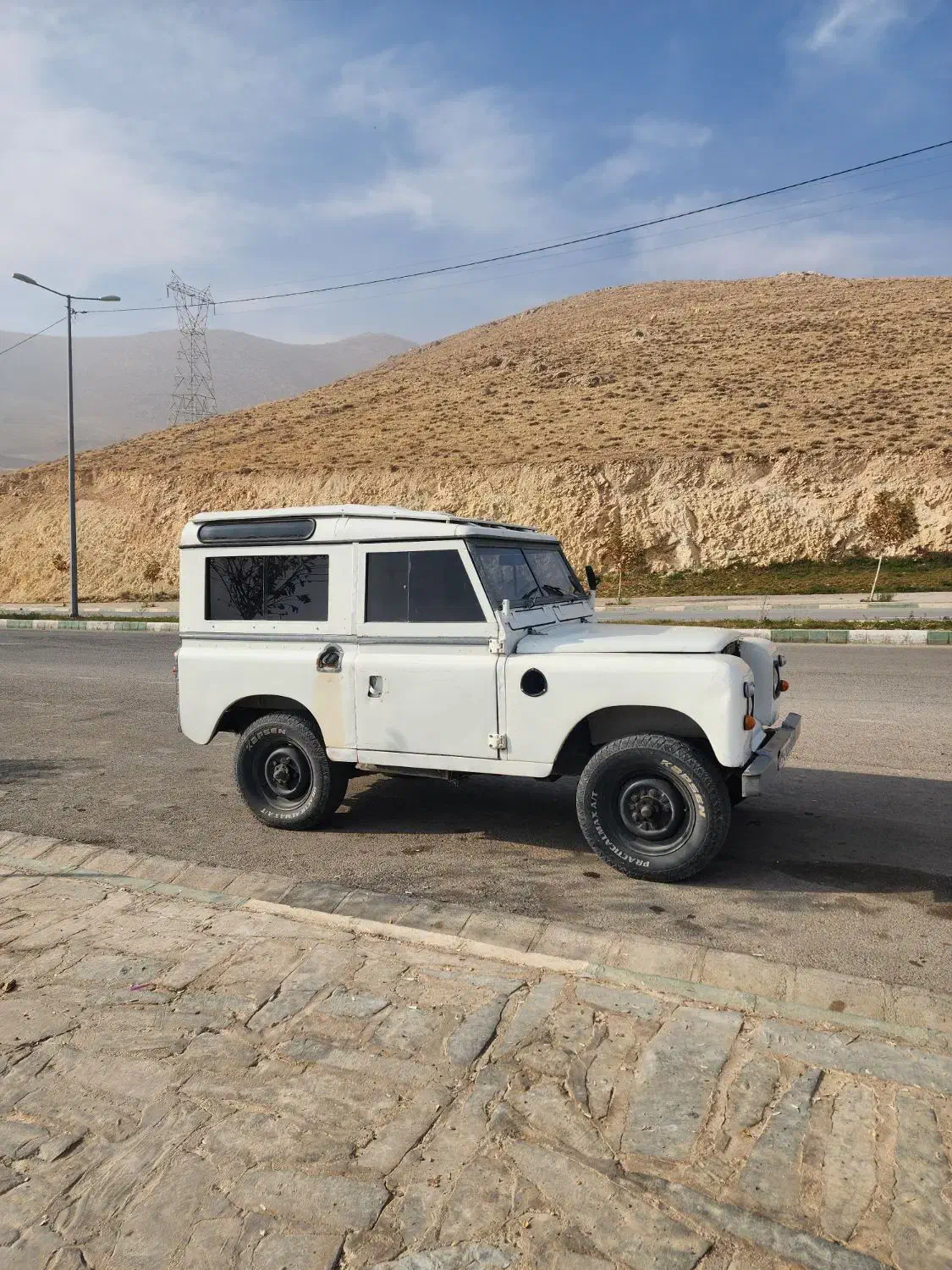 لندرور سفید|خودرو کلاسیک|مهاباد (آذربایجان غربی), |دیوار