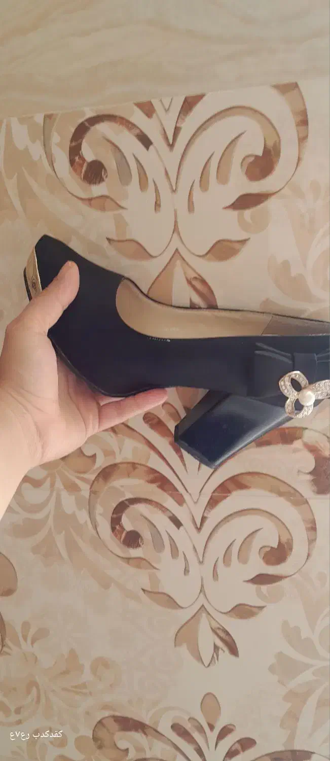 کفش مجلسی ۲۰۰تومن|کیف، کفش، کمربند|کاشان, عربها|دیوار