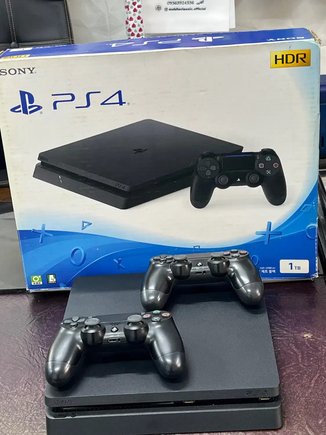 پلی استیشن ps4 به همراه دو دسته و کارتون|کنسول، بازی ویدئویی و آنلاین|نوشهر, |دیوار