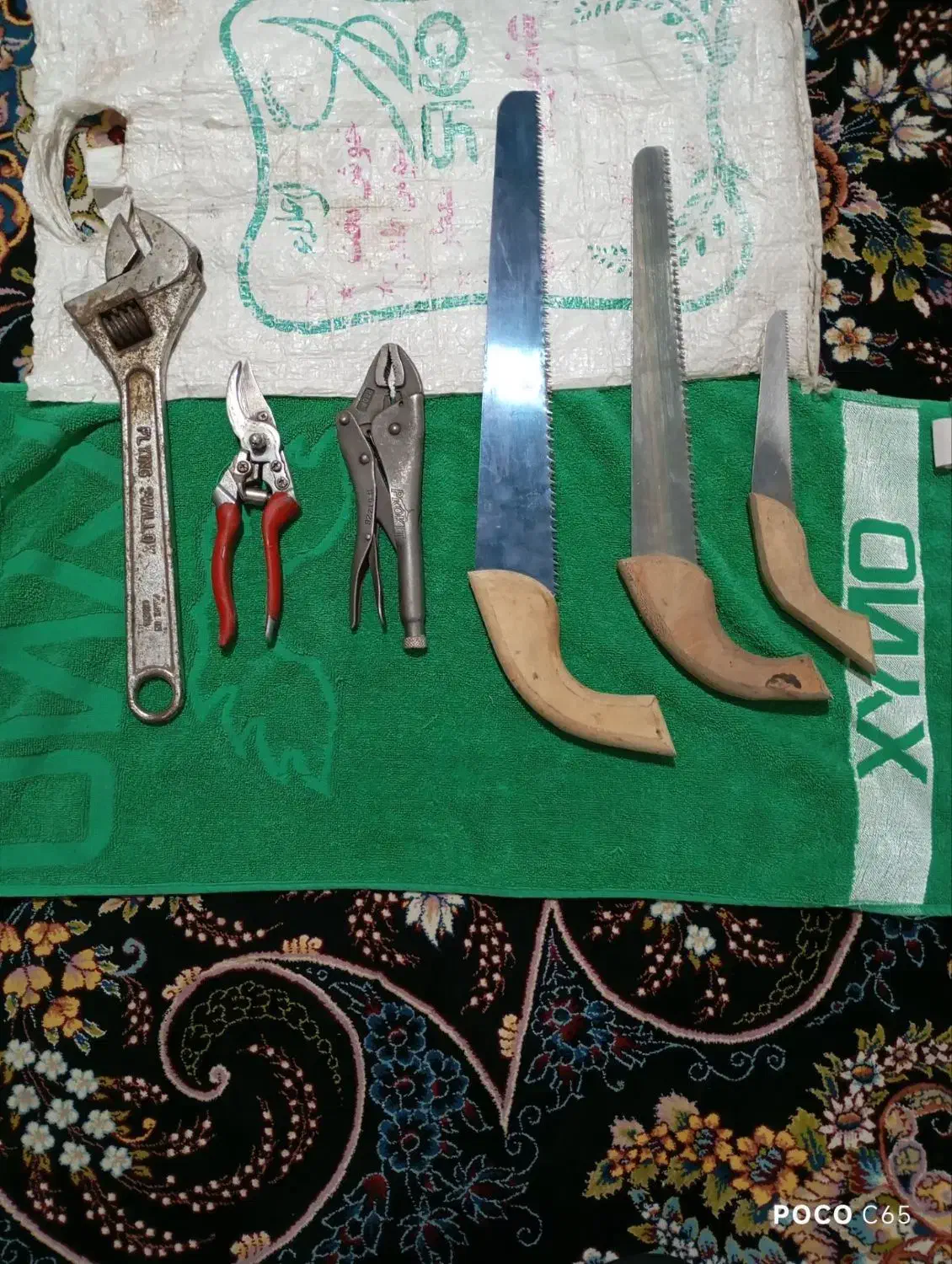 تعدادی ابزار|ابزارآلات|بومهن, |دیوار