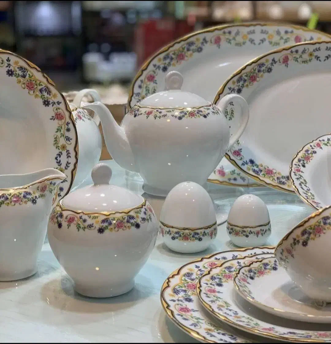 سرویس ۱۲ نفره چینی زرین طرح گلستان آکبند|ظروف سرو و پذیرایی|میبد, |دیوار