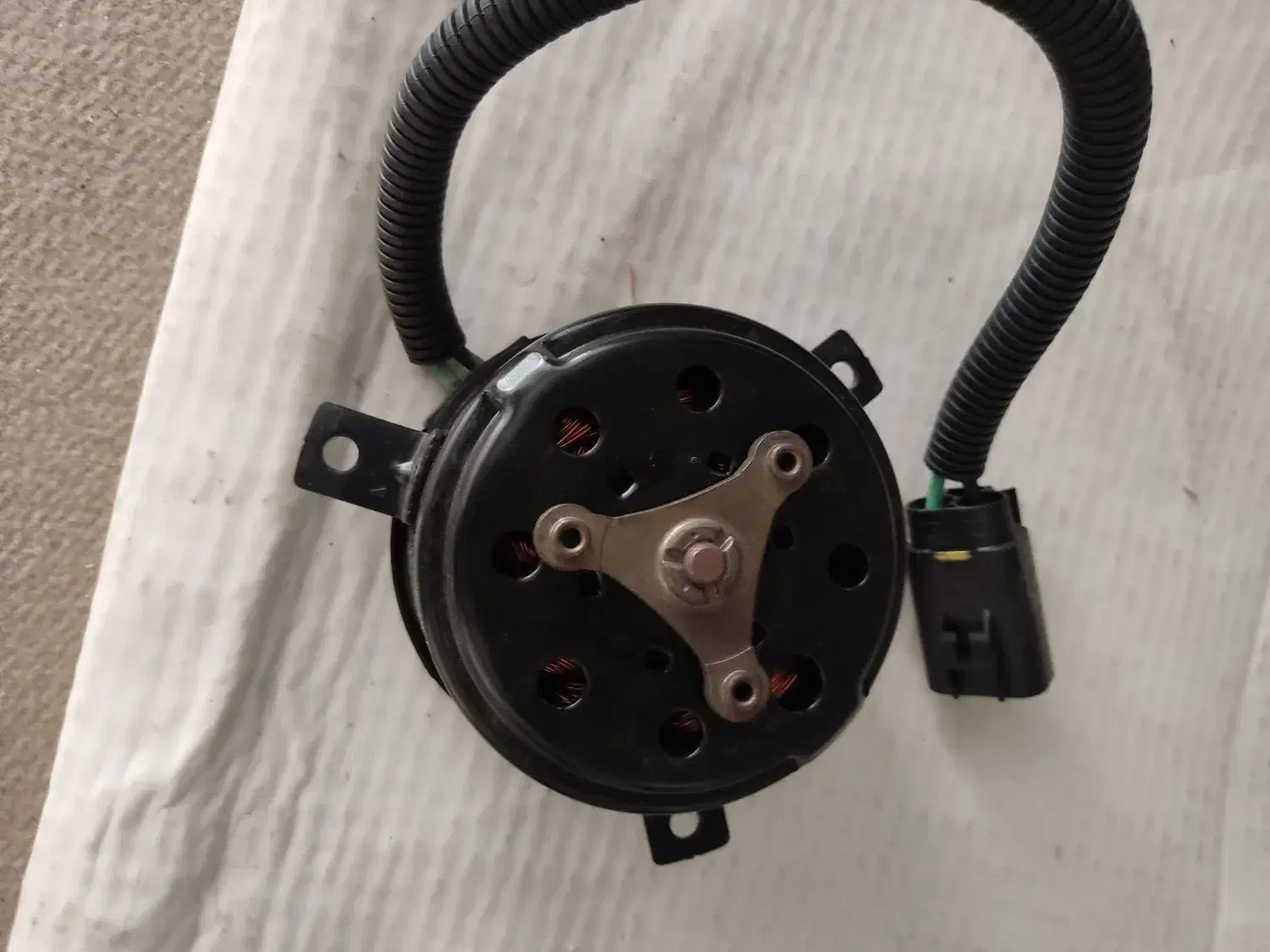 موتور فن رادیاتور سوناتا اتاق قدیم|قطعات یدکی و لوازم جانبی|کیش, |دیوار