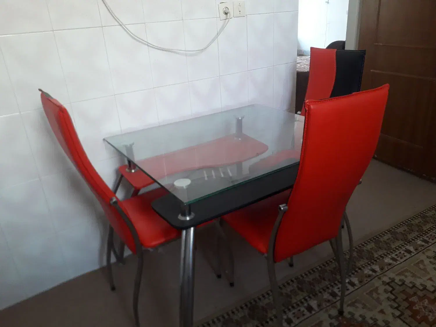 میز و صندلی ۳ عدد|میز و صندلی غذاخوری|فلاورجان, |دیوار