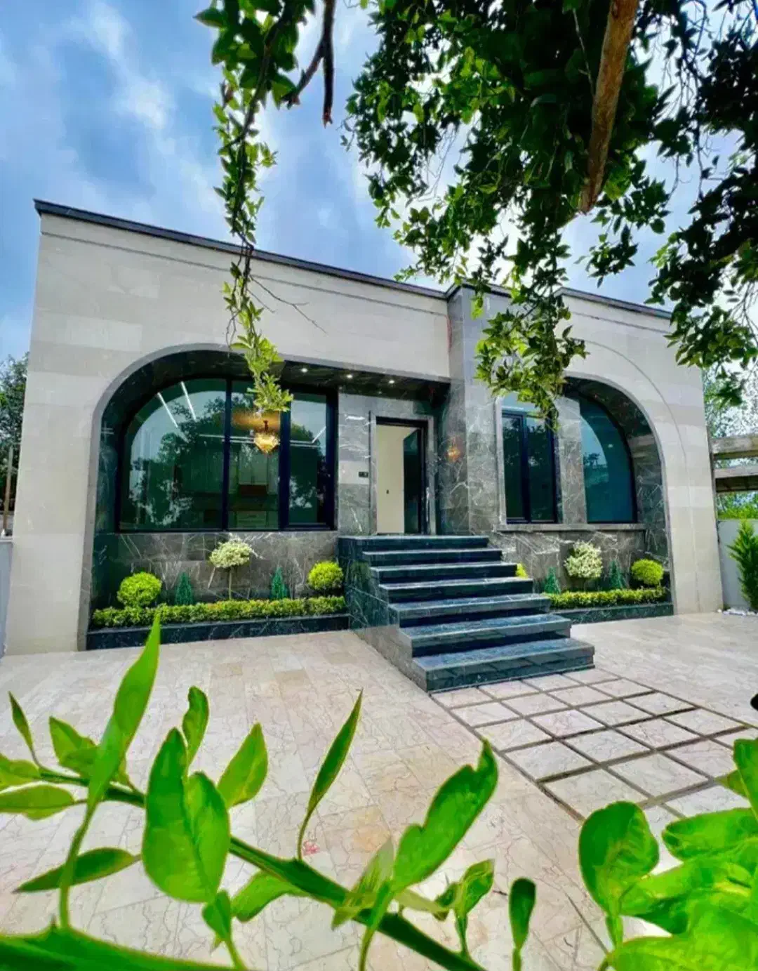 ویلاباغ مدرن۲۱۶زمین/۱۰۰بنا/دوخوابه/ویوجنگل سنددار|فروش خانه و ویلا|رویان, |دیوار