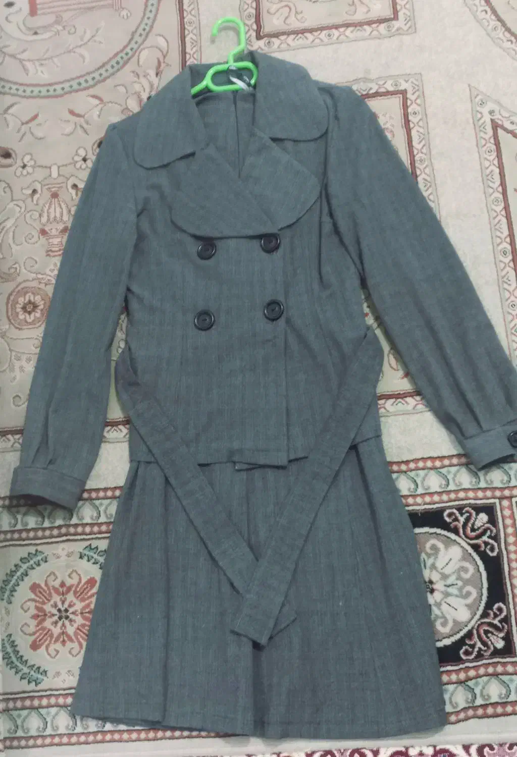 کت و دامن|لباس|دهدشت, |دیوار