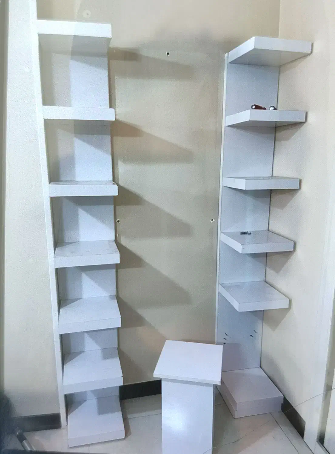 شلف دیواری|کتابخانه، شلف، قفسه‌های دیواری|فولادشهر, B8|دیوار