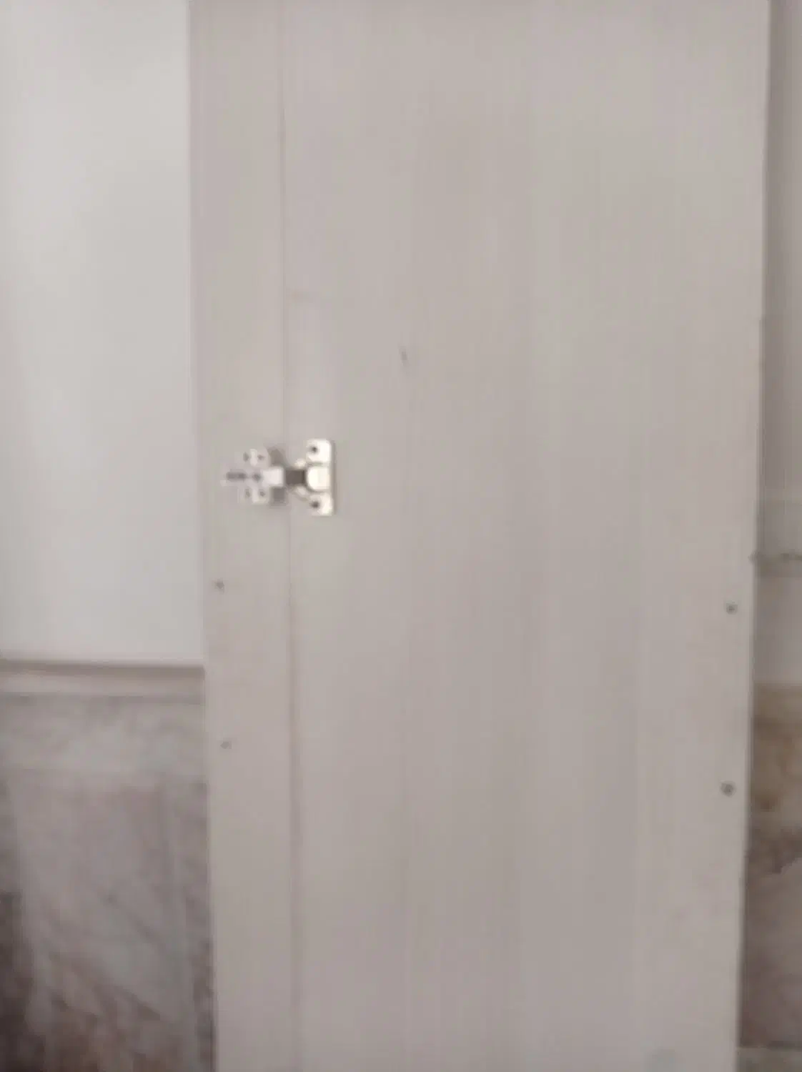 در کمد دیواری|مصالح و تجهیزات ساختمان|زبرخان, |دیوار