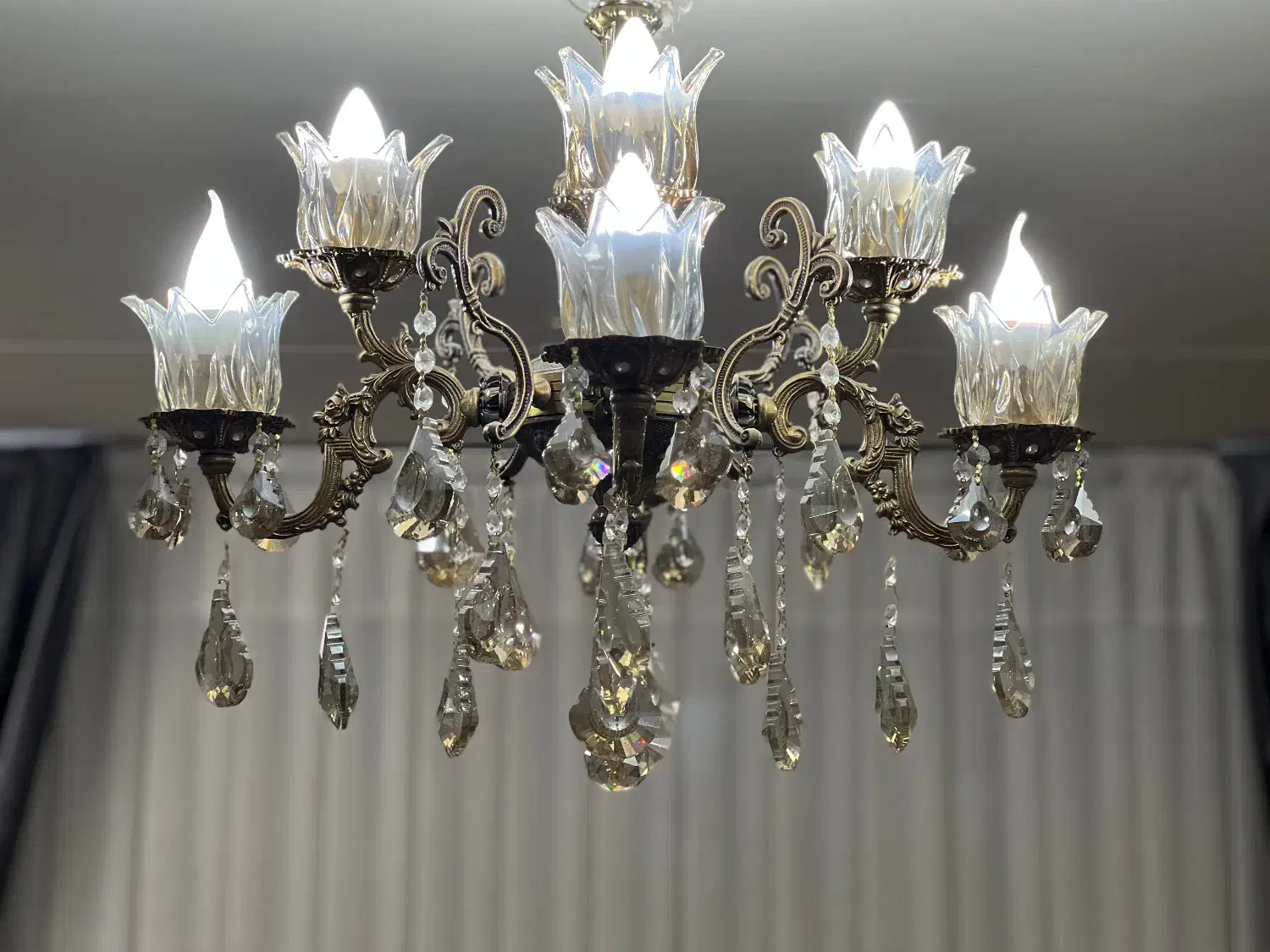 لوستر برنز|لوستر و چراغ آویز|اصفهان, قهجاورستان|دیوار