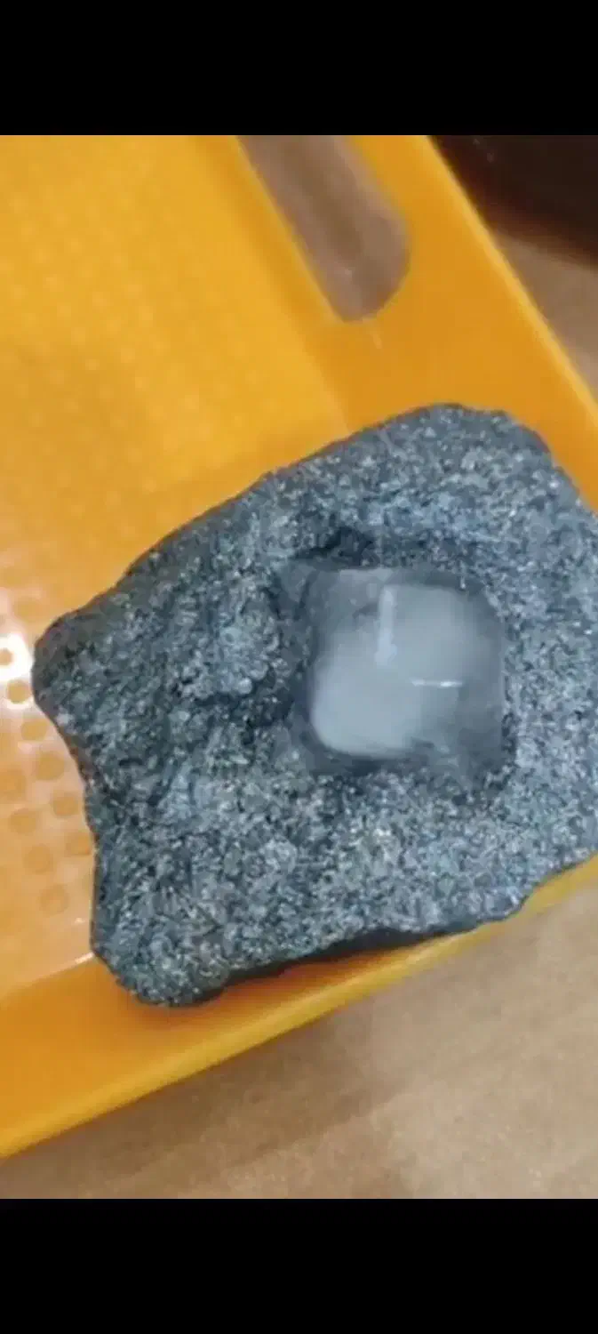 سنگ رادیوم،شهاب سنگ الماسی،کهربا|کلکسیون اشیاء عتیقه|کوهسار (البرز), |دیوار