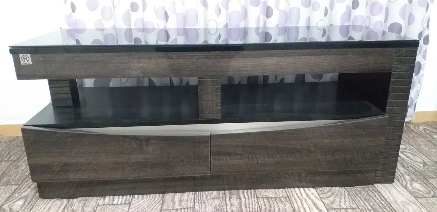 میز تلویزیون در حد نو تمیز|میز تلویزیون|نظرآباد, شهرک فرهنگیان|دیوار