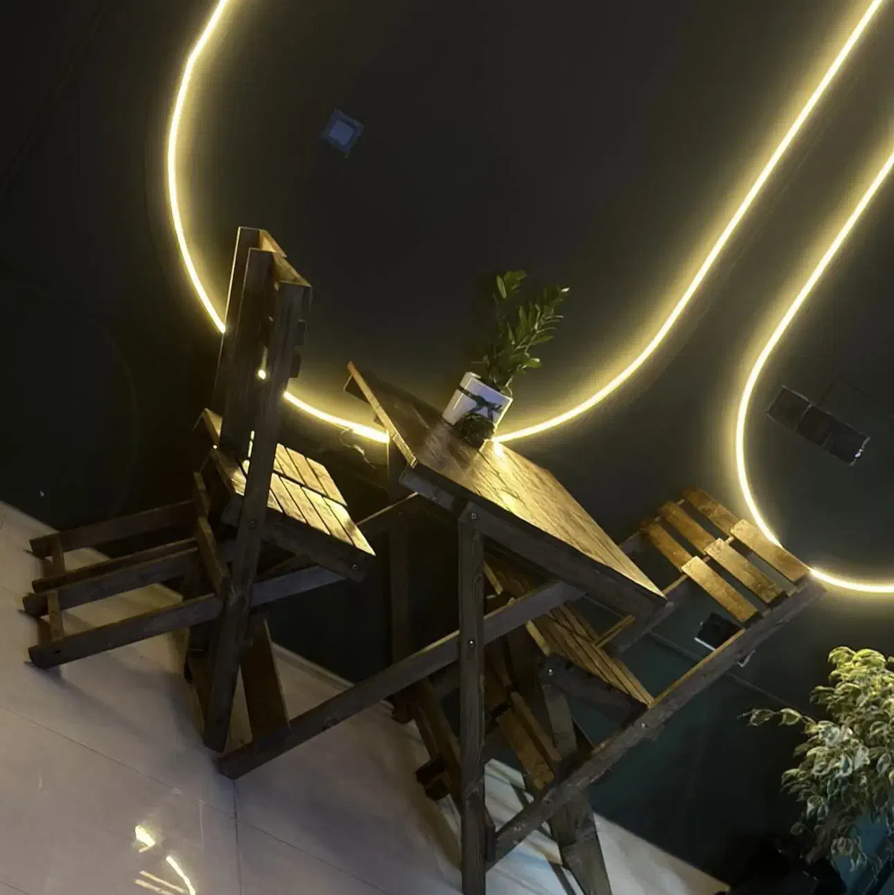 میز و صندلی|کافیشاپ و رستوران|محمدیه-قزوین, |دیوار