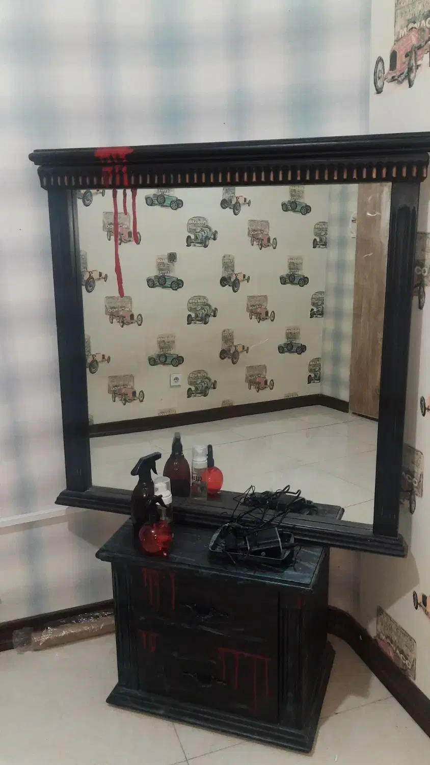 آینه|آینه|محمدشهر, شهرک پیام (مهرالبرز)|دیوار