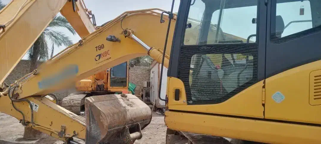 بیل مکانیکی کوماتسو ۲۰۰ مدل ۲۰۰۹|خودرو سنگین|اهواز, اهواز|دیوار