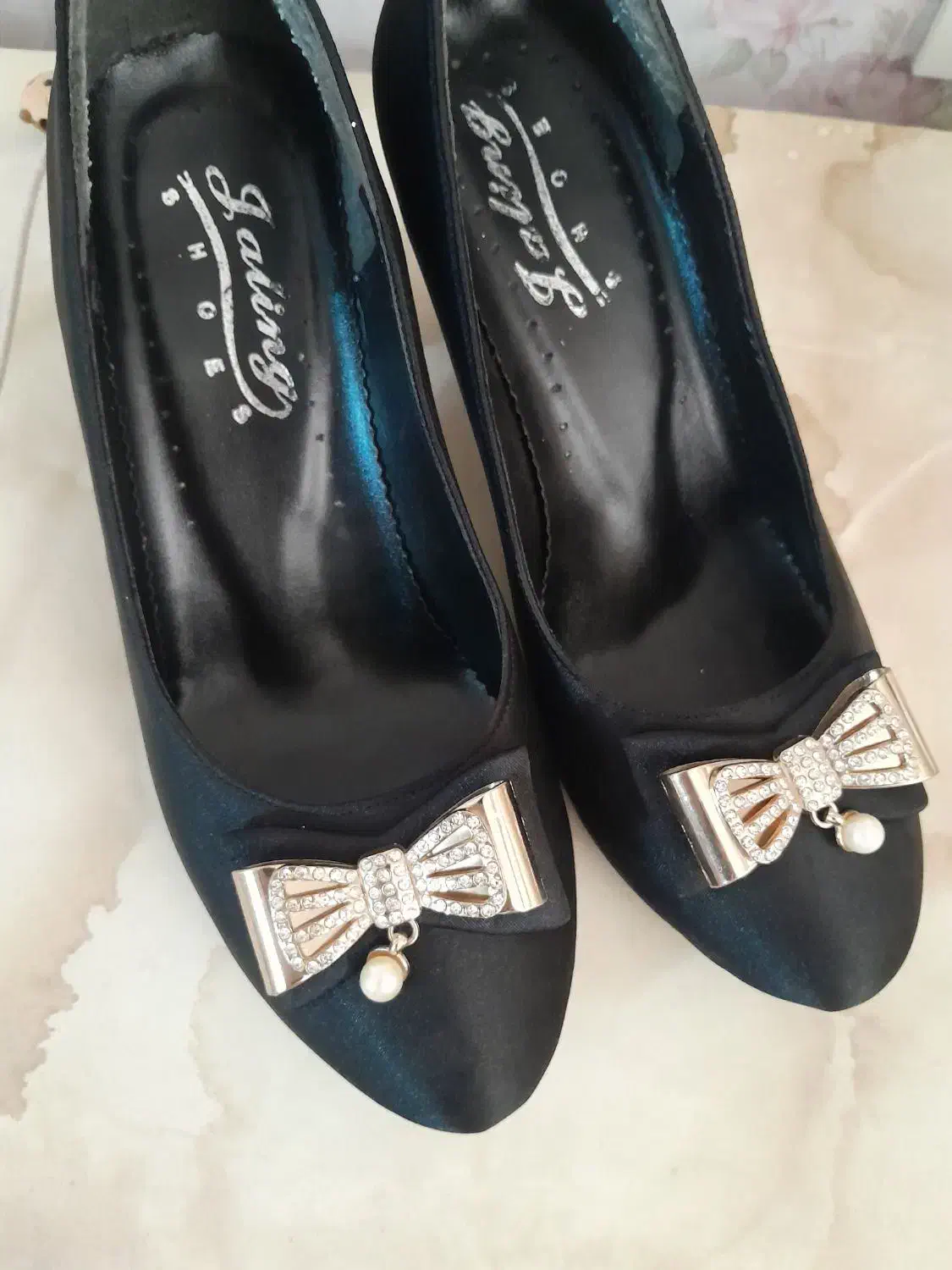 کفش مجلسی|کیف، کفش، کمربند|رشت, رودبارتان|دیوار