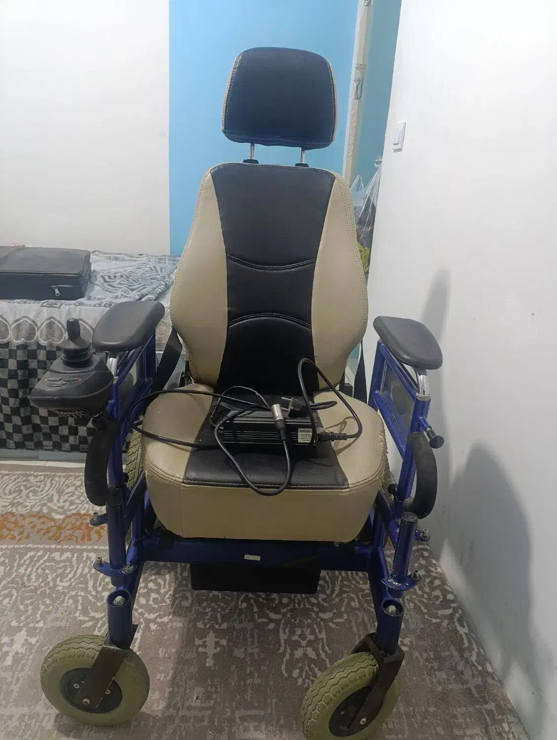 ویلچر برقی در حد نو ۳ماه کار|آرایشی، بهداشتی، درمانی|مشهد, نظام دوست|دیوار