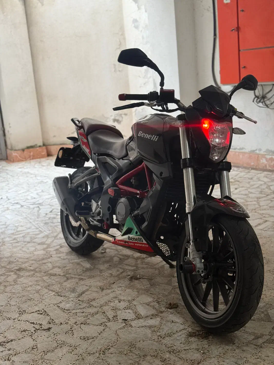 بنلی۲۵۰|موتورسیکلت|رشت, دیلمان|دیوار