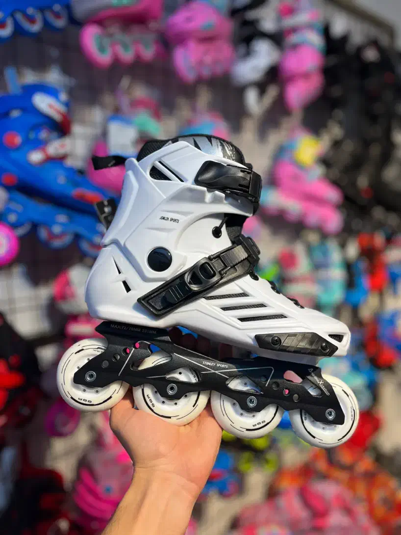 بوت هارد/رنگ زیبای سفید/فلزی/سارااسکیت شعبه نواب۳|دوچرخه، اسکیت، اسکوتر|بیرجند, |دیوار