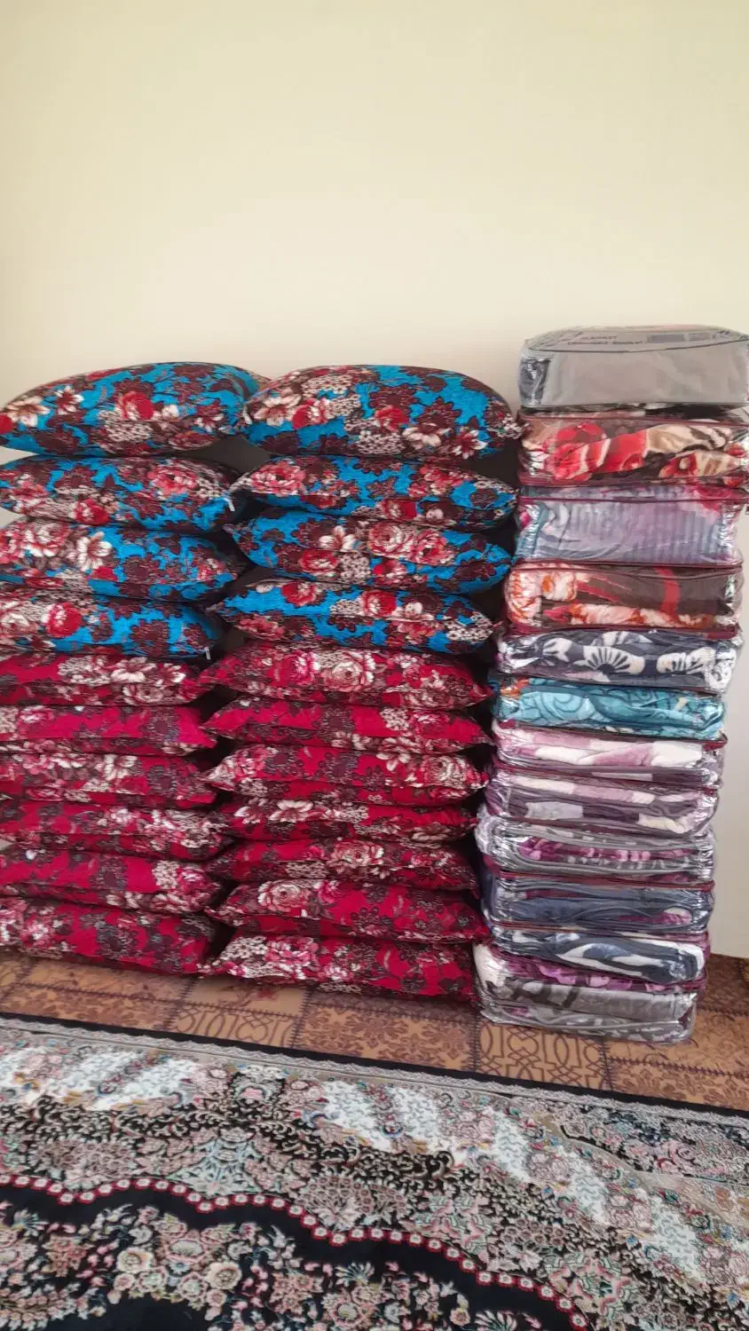 دوخت انواع بالش و سرویس آشپزخانه|لوازم خیاطی و بافتنی|میاندوآب, |دیوار