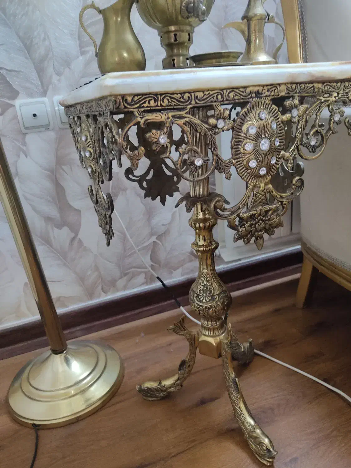 میز برنز اصل|میز تلفن|کرج, شهرک صدف|دیوار