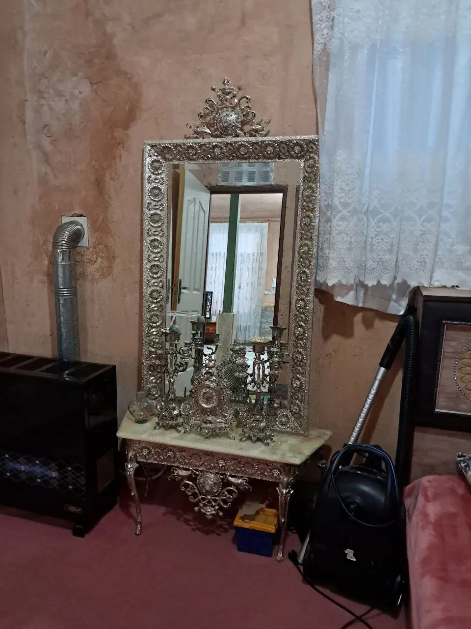 درحدنو|آینه|سبزوار, قصبه غربی|دیوار