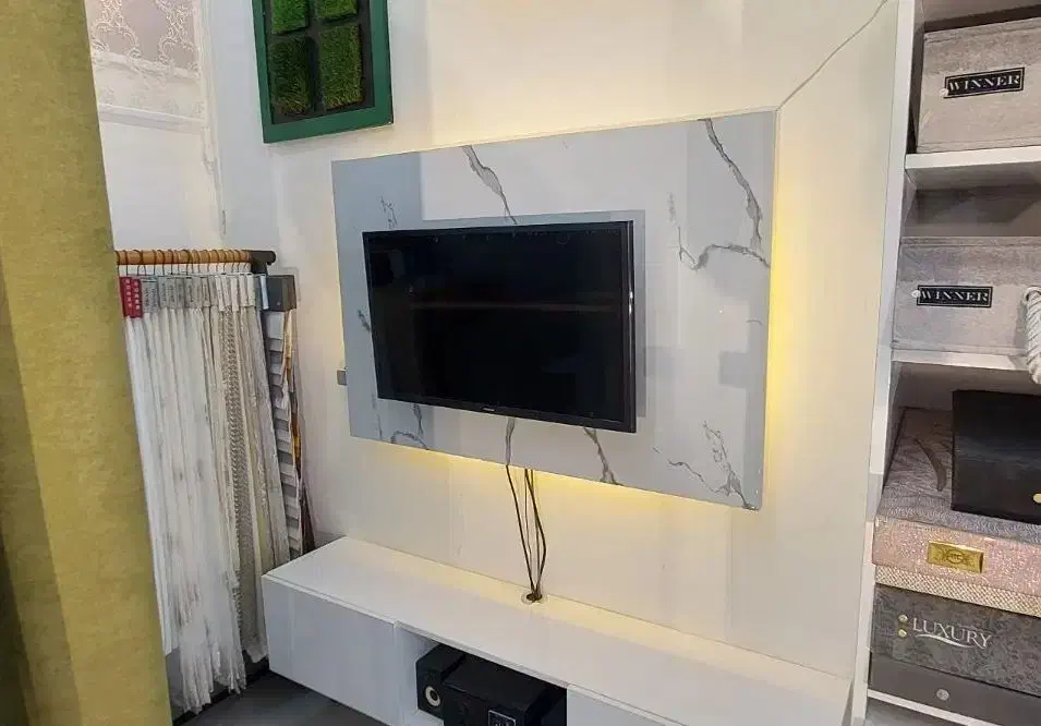 فروش tv wall در حد نو به علت تغییر دکور فروشگاه|میز تلویزیون|چالوس, |دیوار