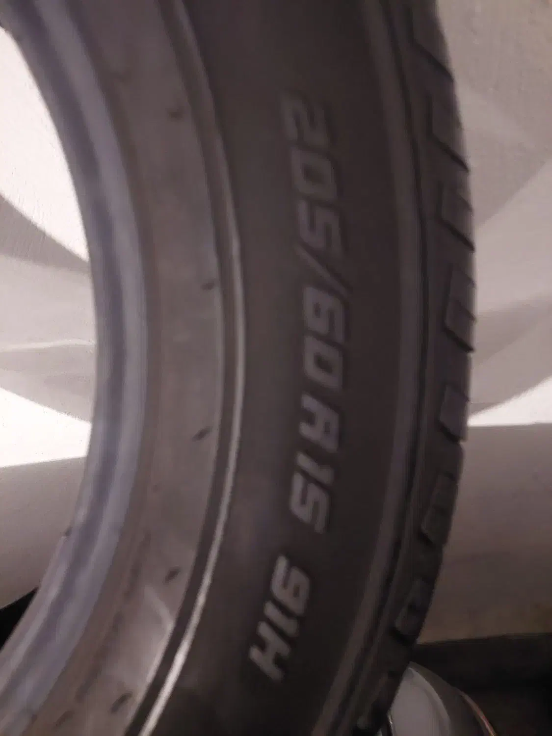 لاستیک بارز۲۰۵     ۶۰    ۱۵|قطعات یدکی و لوازم جانبی|تهران, سازمان برنامه شمالی|دیوار